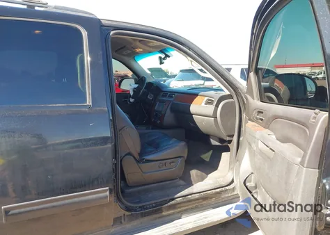 2010 Chevrolet Tahoe Lt из США, поврежденный, VIN 1GNUCBE02AR279338